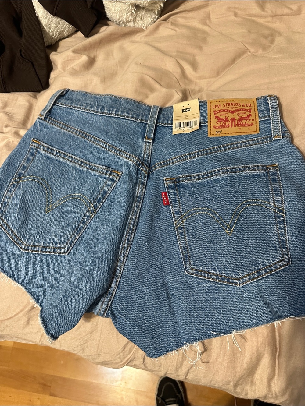 Levi’s 501 original shorts size 27